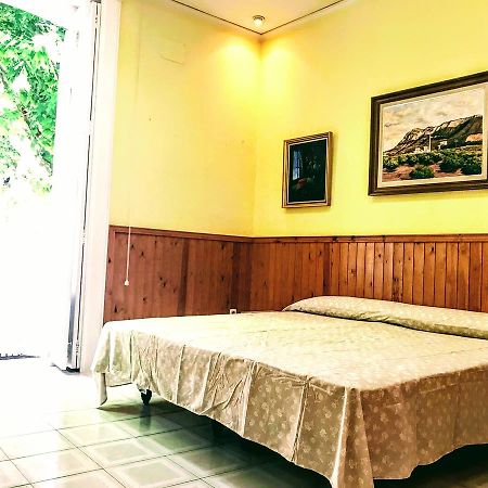 Hostal Marques De Campo Denia Luaran gambar